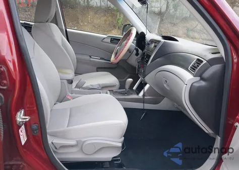 2013 Subaru Forester 2.5X z USA, uszkodzony, nr VIN JF2SHABC8DH406499